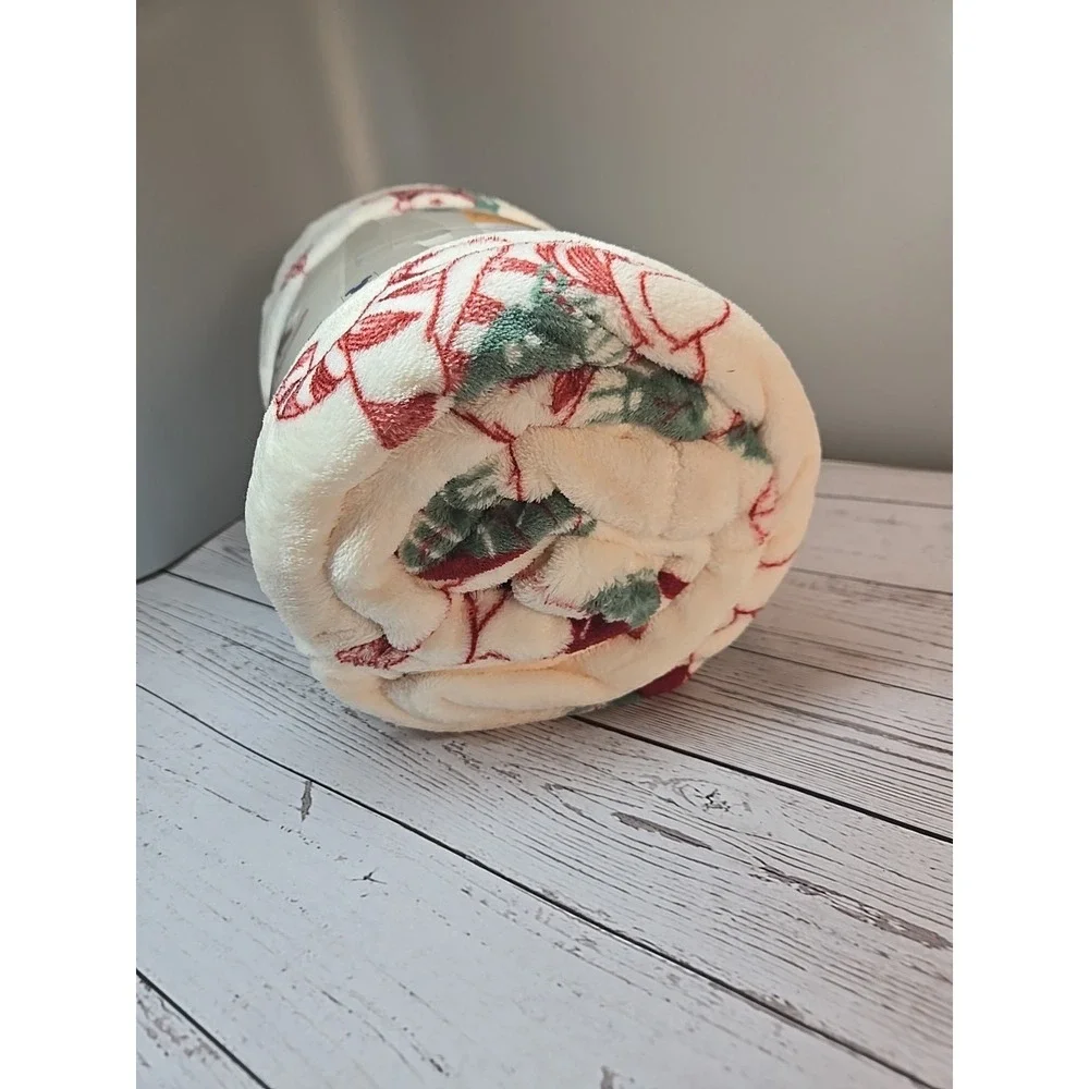Disney Winnie The Pooh Christmas Holiday Soft Throw Blanket 5' X 6' The Big‎ One